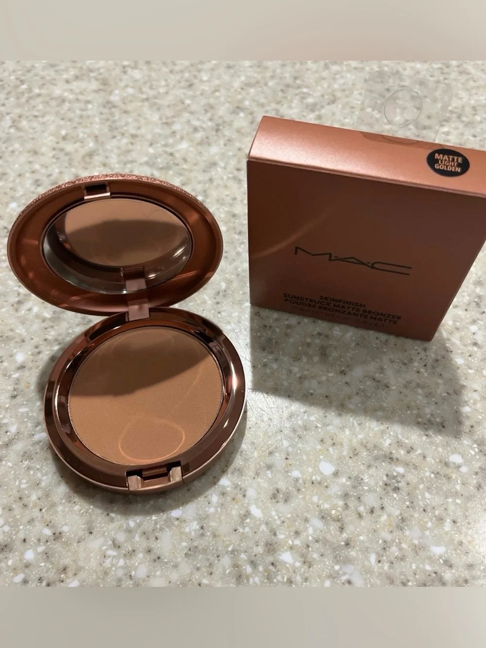 MAC Skinfinish Sunstruck Matte Bronzer in Light Golden